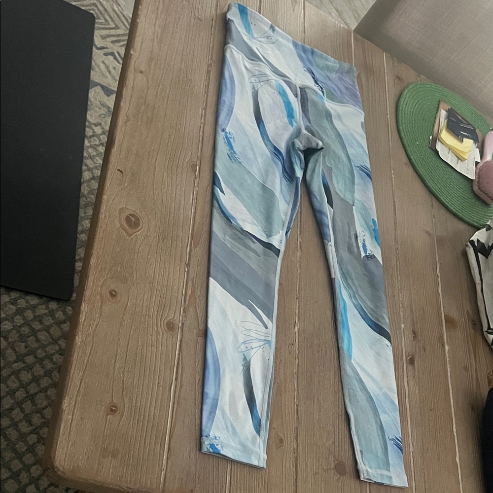 Athleta Blue and Gray Patterned Leggings